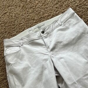 Westbound Woman White Crop Jeans Size 20W Distressed Hem Women's Sz‎ 20W